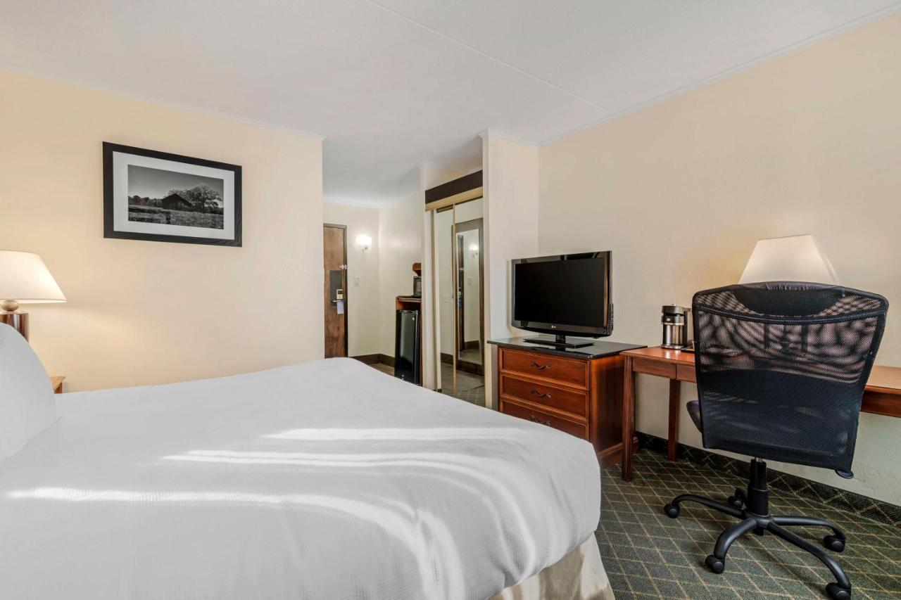 Best Western Plus Augusta Civic Center Inn Exterior foto